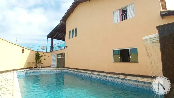 Casa com piscina à venda próximo a praia - Gaivota - Itanhaém SP