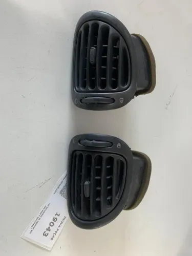 Par Difusores Ar Peugeot 206 ANO 2006 N *7