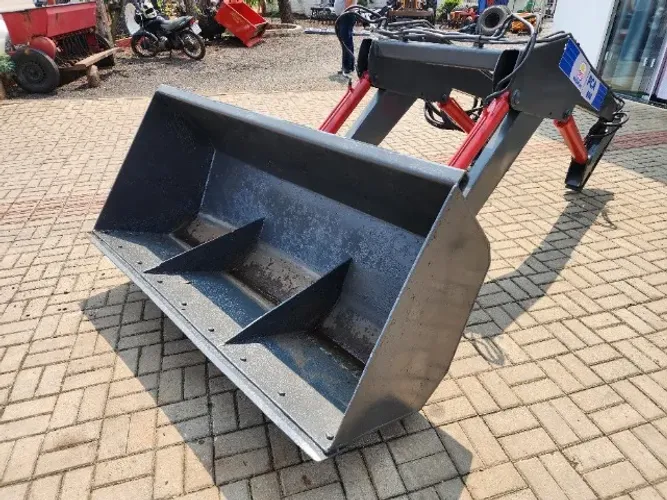 Pá Agrícola Carregadeira Pac Tatu 800, Ano 2008, Compatível c/ Tratores Mf Massey Ferguson