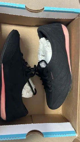 Tênis Olympikus Preto com detalhe Rosa