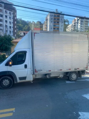 Frete e mudança 