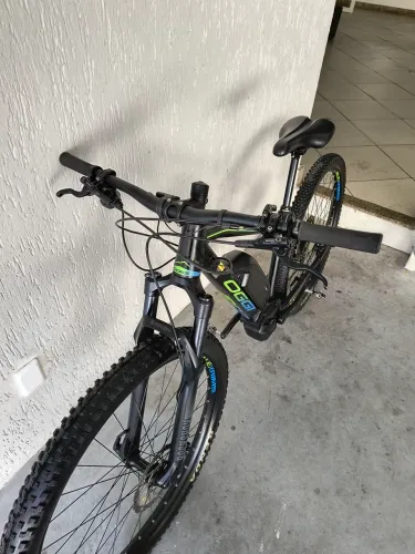 Bicicleta elétrica MTB Oggi 8.3