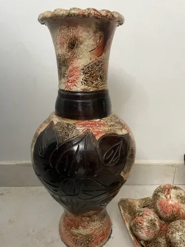 Vaso e prato decorativo em cerâmica 