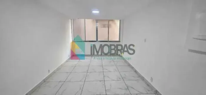 Ótima Oportunidade para compra de Sala Comercial na Avenida Nossa Senhora de Copacabana