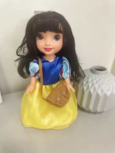 Boneca Branca de Neve 