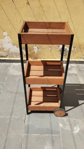 Carrinho de prateleiras multiuso