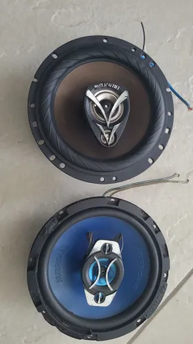 PAR DE AUTO FALANTES 6 POLEGADAS  $99,00