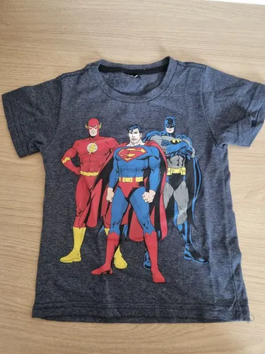 Camiseta 4 anos liga da justiça