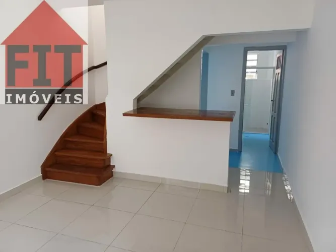 CASA DE VILA DE 80m² COM 2 DORMITÓRIOS NA VILA CLEMENTINO!