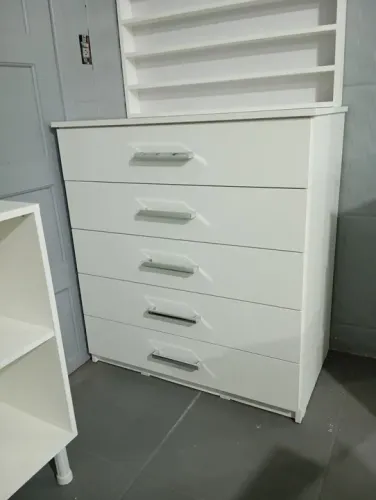Cômoda branca 5 gavetas
