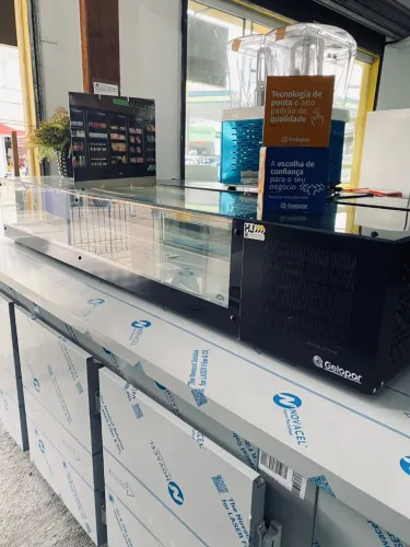NZ. Vitrine refrigerada de bancada 1,50m Gelopar 