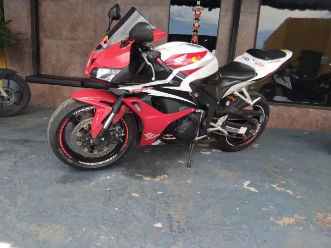 Honda cbr 600 rr