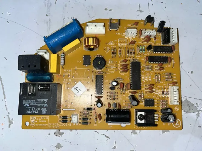 PLACA DE AR-CONDICIONADO (GM459CZ003-B)