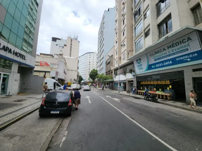 Sala/Conjunto para aluguel possui 26 metros quadrados com 1 quarto em Centro - Rio de Jane