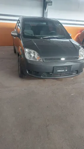 fiesta completo 1.0 sedan muito bem conservado sem detalhes para fazer sem retoques 
