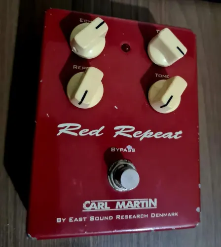 Pedal de Delay Carl Martin Red Repeat 