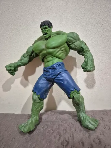 Action Figure Hulk - Marvel articulado