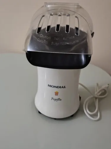 Pipoqueira Elétrica Mundial 1200W, branca - em ótimas condições