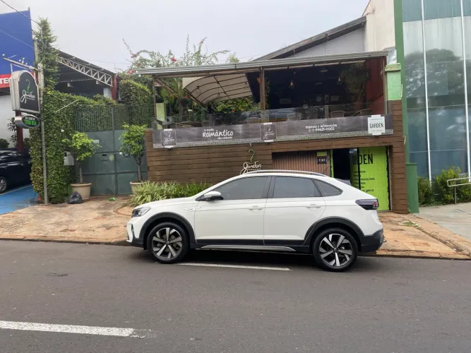 Volkswagen Nivus Highline 1.0 200 TSI Flex AUT 2021