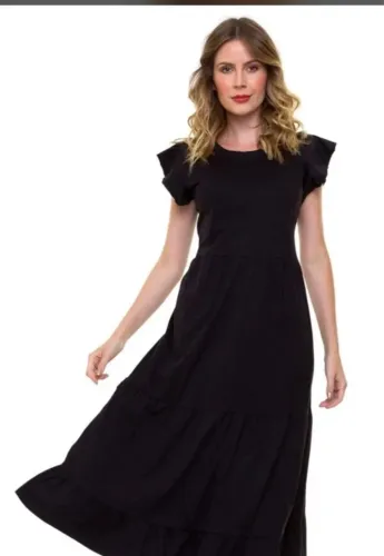 Vestido Preto Midi com Detalhes