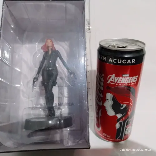 Coleção Eaglemoss Eaglemoss Marvel Cinema, Viúva Negra Scarlett Johansson + latinha  coca