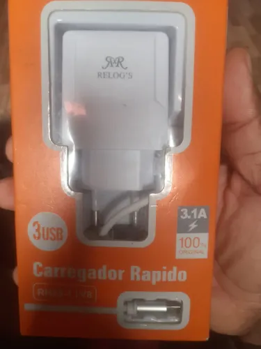 Carregador de v.8 Samsung novo na caixA