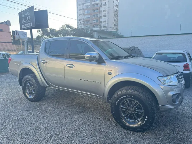 Mitsubishi L200 Triton HPE 3.2 CD TB Int.diesel AUT 2014