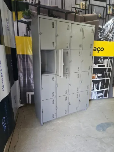 Roupeiro de aço 16 portas 