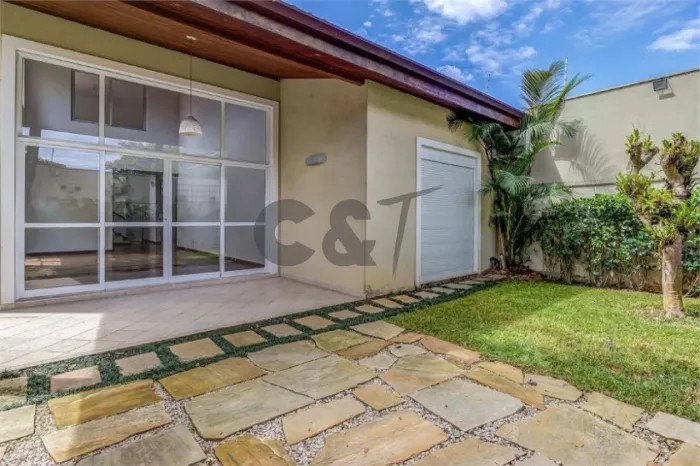 Sobrado - 4 Dormitórios (3 Suítes) à Vende ou para Aluga no Alto da Boa Vista - São Paulo/