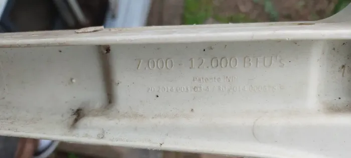 suporte ar condicionado 7 a 12 mil BTUS prateleira  mão francesa plastico 30 reais cada pa