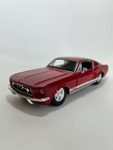 Miniatura Ford Mustang Gt 1967 Maisto Special Edition