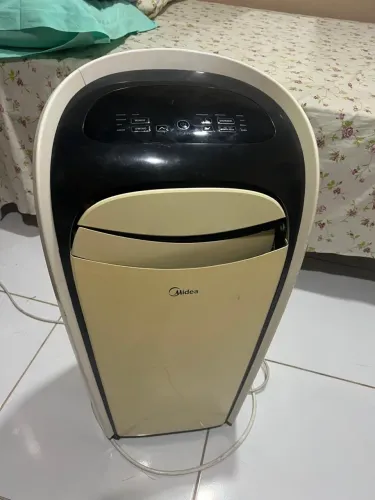 Ar-condicionado Portátil Midea 10.500 BTUs - 220V - Frio