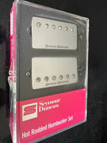 Par Humbuckers Duncan Designed metal cover impecáveis!