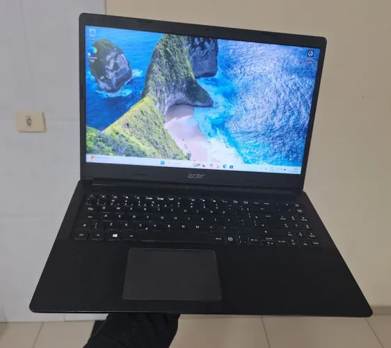 Notebook Acer 15.6,Ryzen 3,8gb de ram,Ssd 256gb,placa de video 2gb