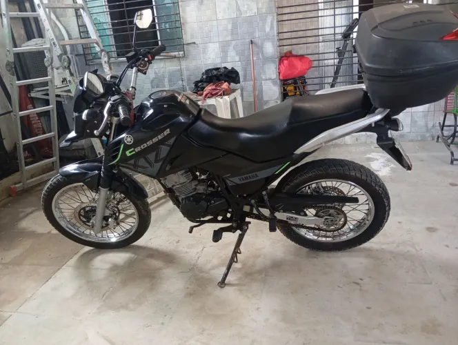 Vendo Crosser 2023, único dono. Valor 18.000 pra conversar.