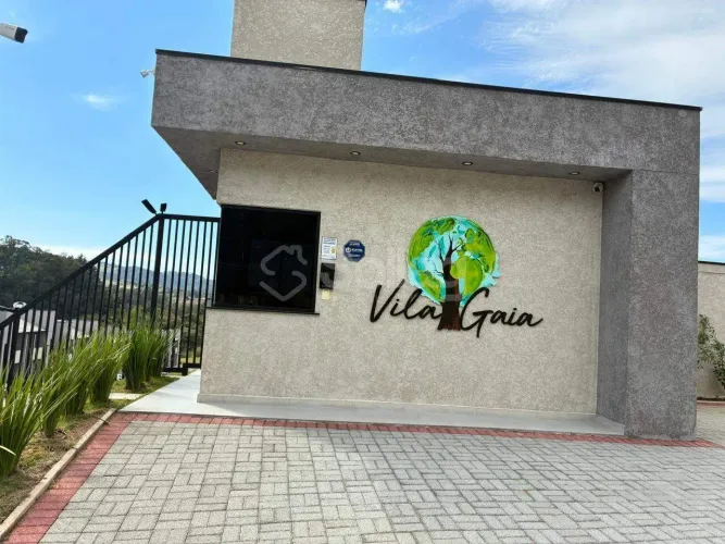 Casa para alugar com 2 suítes sendo 1 com varanda - Residencial Vila Gaia- Louveira/SP