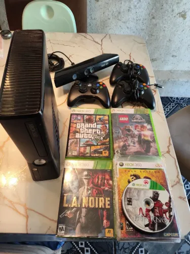 Xbox 360 Desbloqueado - Completo com Kinect