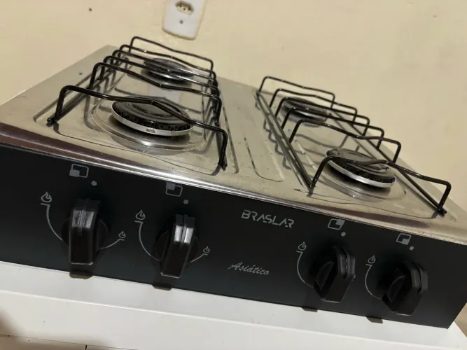 Vende-se fogão BRASLAR 4 bocas