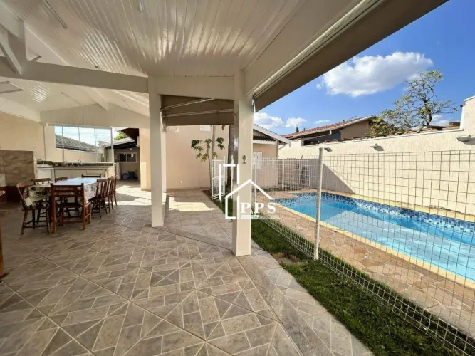 Casa com 3 quartos à venda, 179 m² por R$ 1.280.000 - Condomínio Casa Grande - Louveira/SP