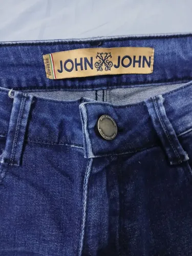 Calça jeans John John