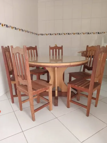 Vendo mesa de jantar redonda