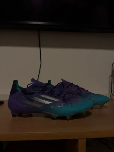 Chuteira Adidas Speedflow