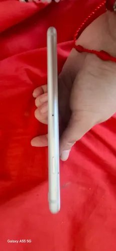 IPHONE 8