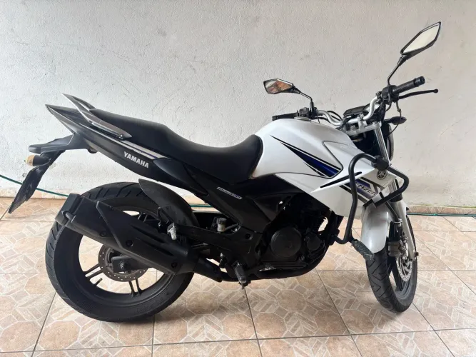 Yamaha Fazer 250cc ( Gasolina)