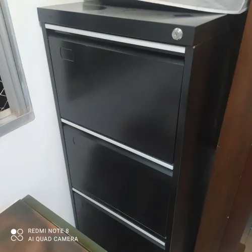 Móvel de aço com 4 gavetas preto Pandin