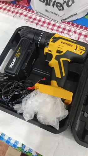 Vendo máquita e parafusadeira a bateria 12vts