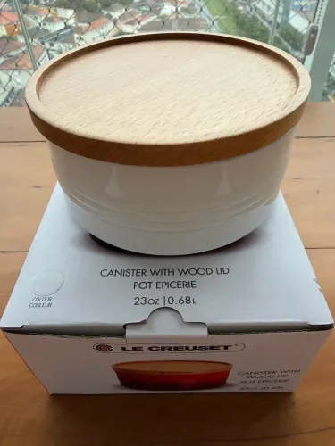 Le Creuset pote branco com tampa de madeira 680ml