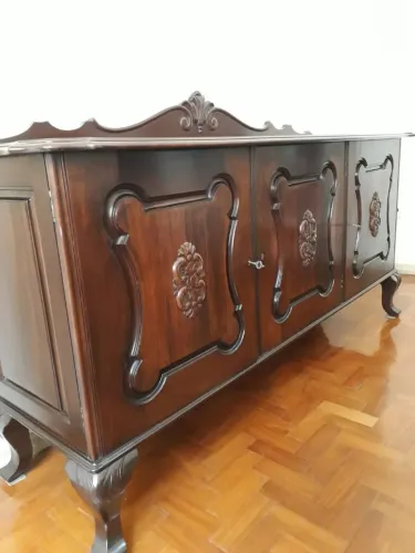 Buffet madeira nobre entalhada