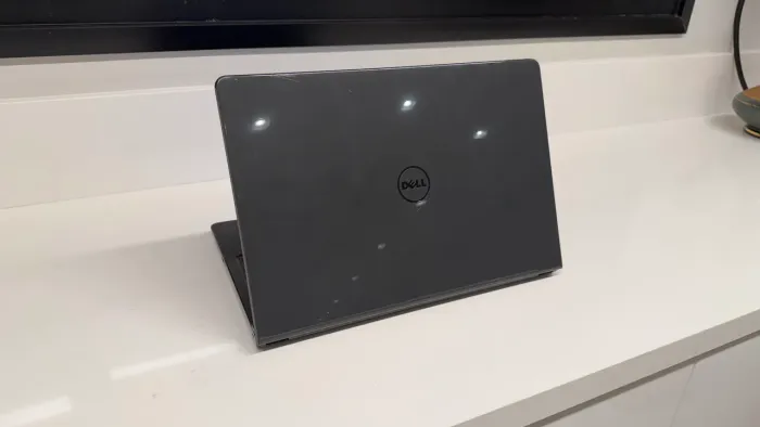 Notebook Dell Inspiron 15.6 - Core i7 - 16gb RAM - 128gb SSD - Placa de Vídeo Dedicada