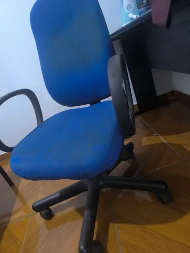 Cadeira escritório giratória